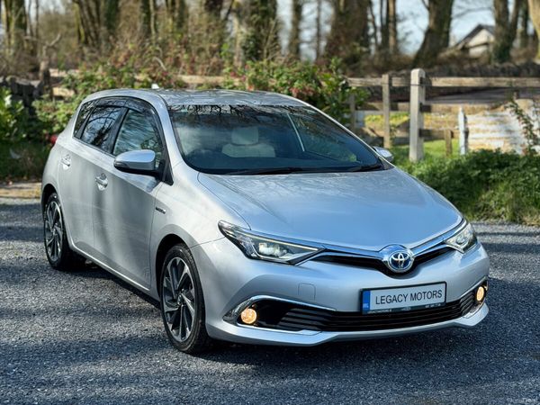 Toyota Auris Hatchback, Petrol Hybrid, 2017, Silver