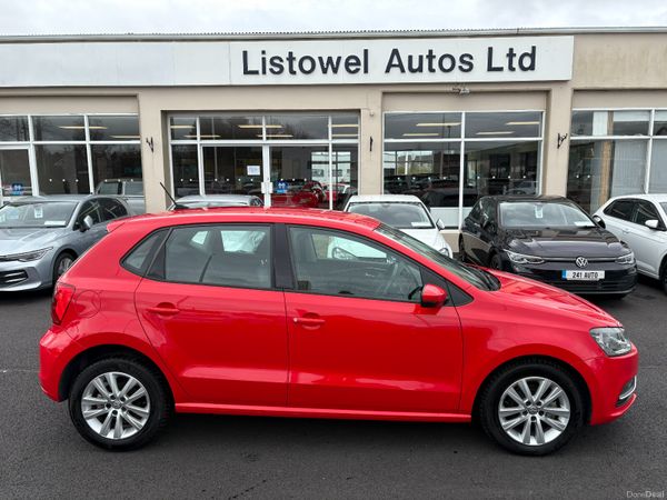 Volkswagen Polo Hatchback, Petrol, 2016, Red