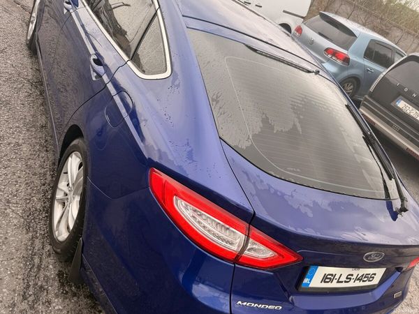 Ford Mondeo Hatchback, Diesel, 2016, Blue