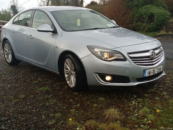 Vauxhall Insignia Hatchback, Diesel, 2014, Silver