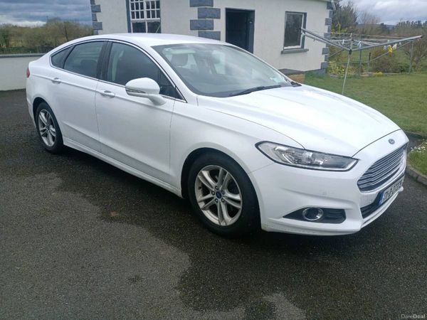 Ford Mondeo Hatchback, Diesel, 2017, White