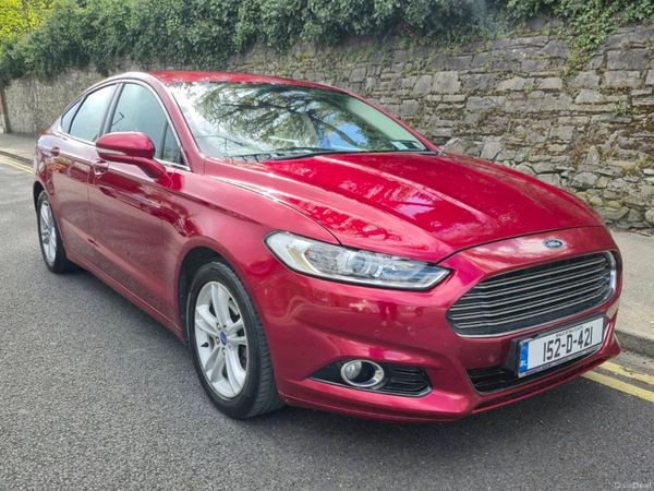 Ford Mondeo Hatchback, Diesel, 2015, Red