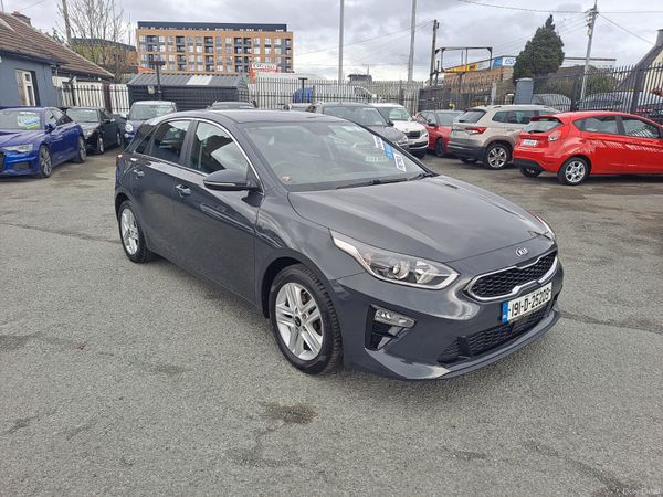Kia Ceed Hatchback, Petrol, 2019, Grey