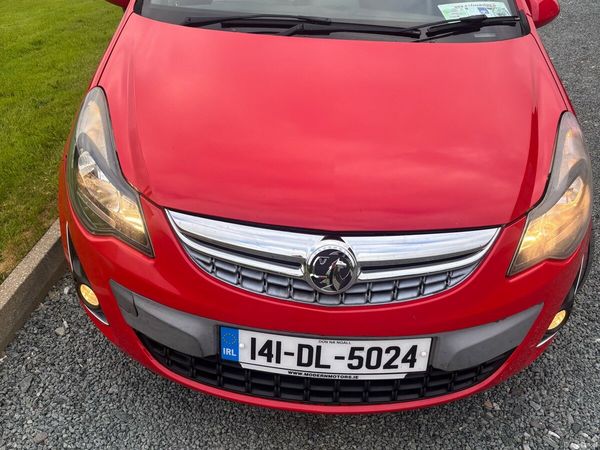 Vauxhall Corsa Hatchback, Petrol, 2014, Red