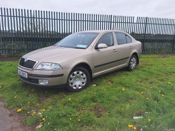 Skoda Octavia Hatchback, Petrol, 2006, Beige