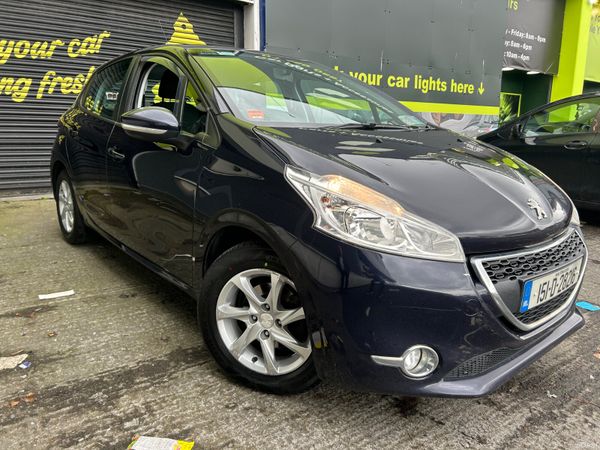 Peugeot 208 Hatchback, Diesel, 2015, Blue
