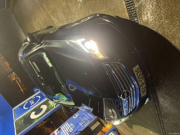 Opel Insignia Hatchback, Diesel, 2014, Black