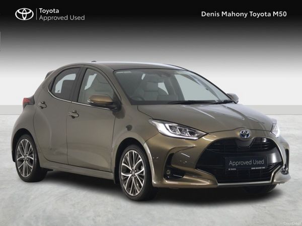 Toyota Yaris Hatchback, Petrol Hybrid, 2023, Green