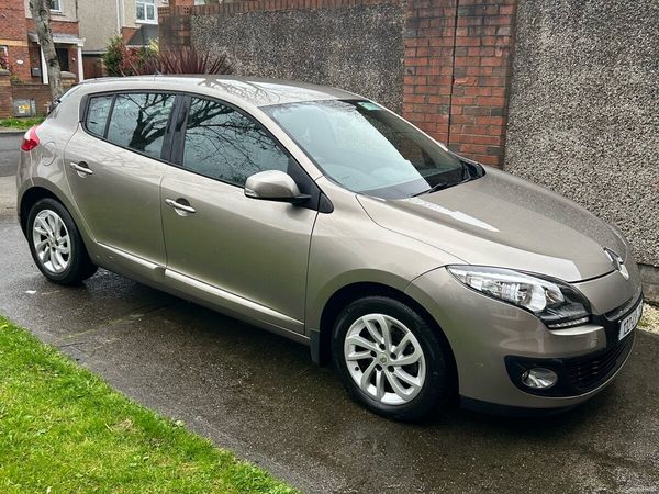 Renault Megane Hatchback, Diesel, 2013, Gold