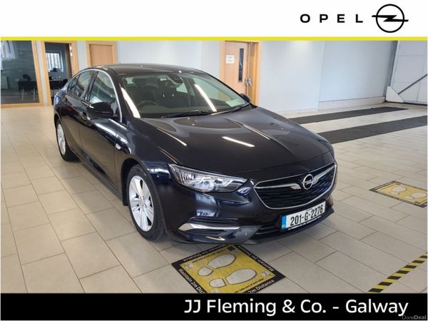 Opel Insignia Hatchback, Diesel, 2020, Blue