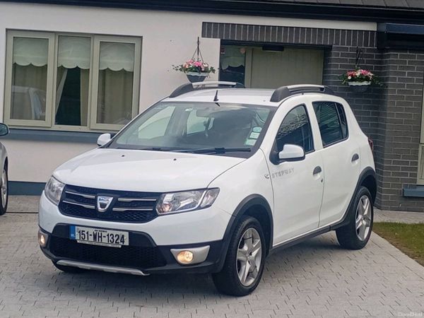 Dacia Sandero Stepway Hatchback, Diesel, 2015, White