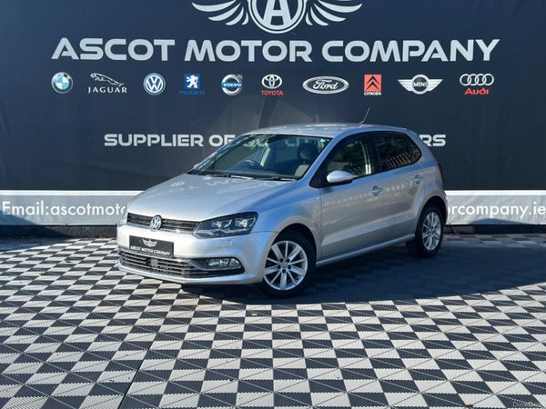 Volkswagen Polo Hatchback, Petrol, 2015, Silver