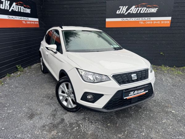 SEAT Arona Hatchback, Petrol, 2021, White