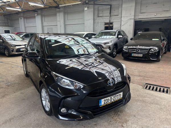 Toyota Yaris Hatchback, Petrol Hybrid, 2023, Black