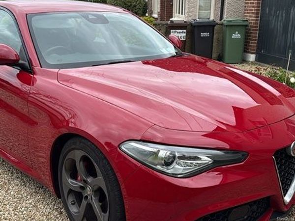 Alfa Romeo Giulia Saloon, Diesel, 2018, Red