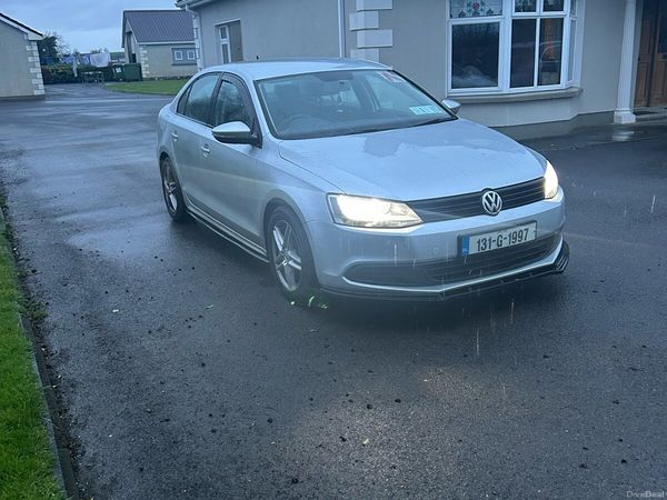 Volkswagen Jetta Saloon, Diesel, 2013, Silver