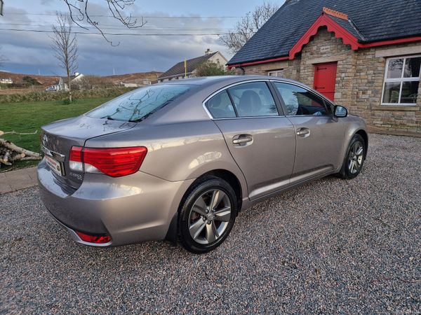 Toyota Avensis Saloon, Diesel, 2015, Bronze