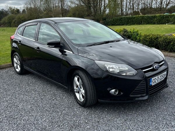 Ford Focus Hatchback, Petrol, 2013, Black