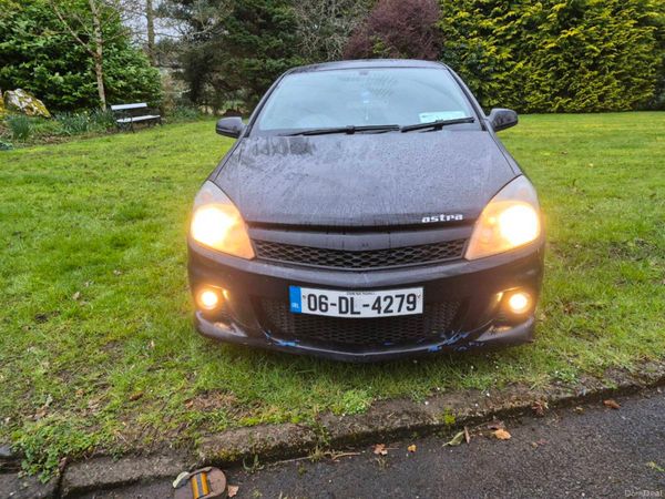 Opel Astra Hatchback, Petrol, 2006, Black