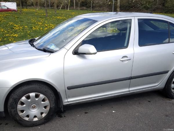 Skoda Octavia Hatchback, Petrol, 2008, Silver
