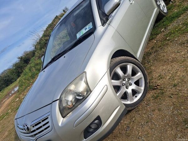 Toyota Avensis Hatchback, Diesel, 2008, Silver