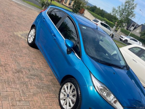 Ford Fiesta Hatchback, Petrol, 2017, Blue