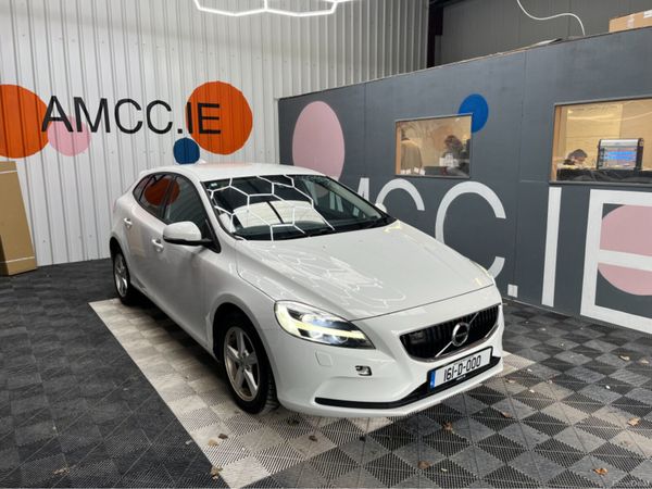Volvo V40 Estate, Petrol Hybrid, 2016, White