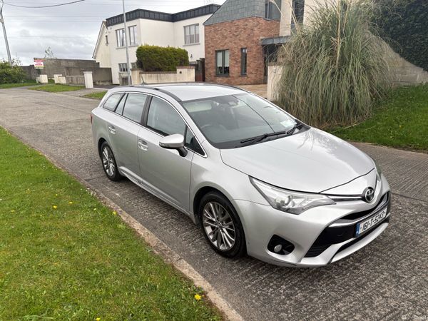 Toyota Avensis Estate, Diesel, 2016, Silver