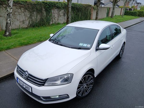 Volkswagen Passat Saloon, Diesel, 2012, White