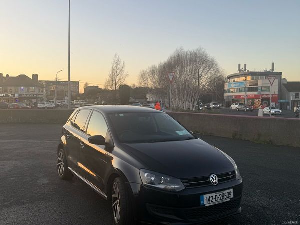 Volkswagen Polo Hatchback, Petrol, 2014, Black