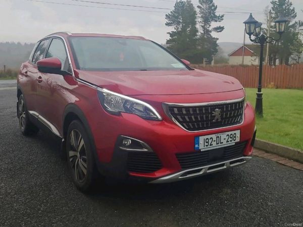Peugeot 3008 MPV, Diesel, 2019, Red