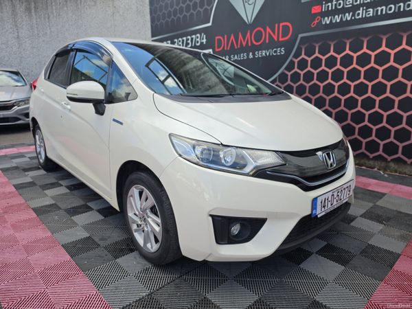 Honda Fit Hatchback, Petrol Hybrid, 2014, White