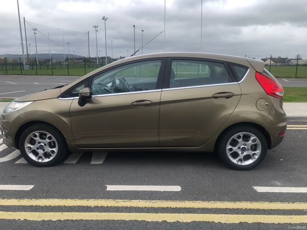 Ford Fiesta Hatchback, Petrol, 2012, Brown