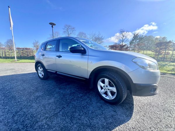Nissan Juke SUV, Diesel, 2015, Silver