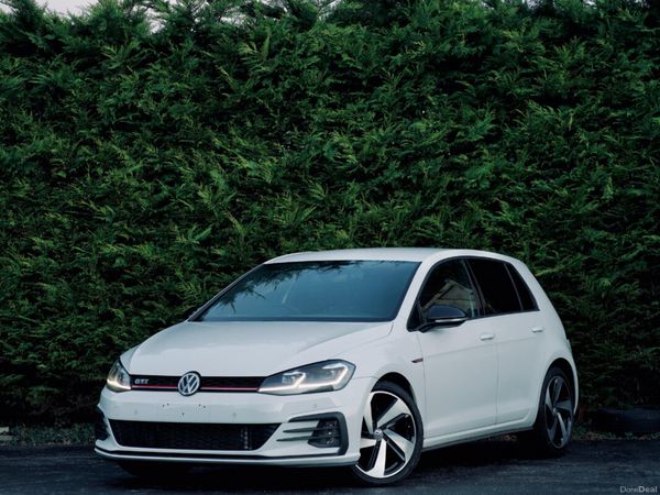 Volkswagen Golf Hatchback, Petrol, 2017, White