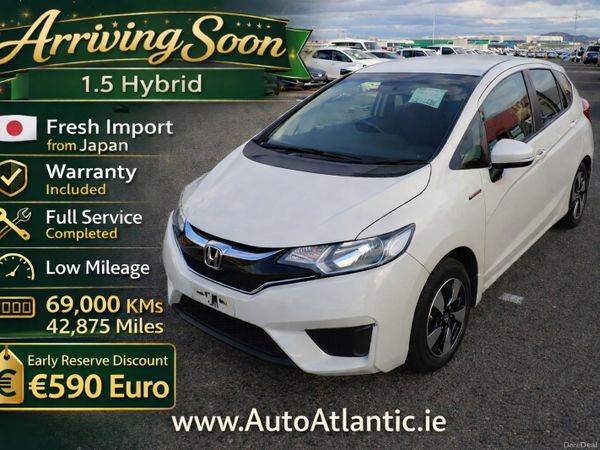 Honda Fit Hatchback, Petrol Hybrid, 2016, White