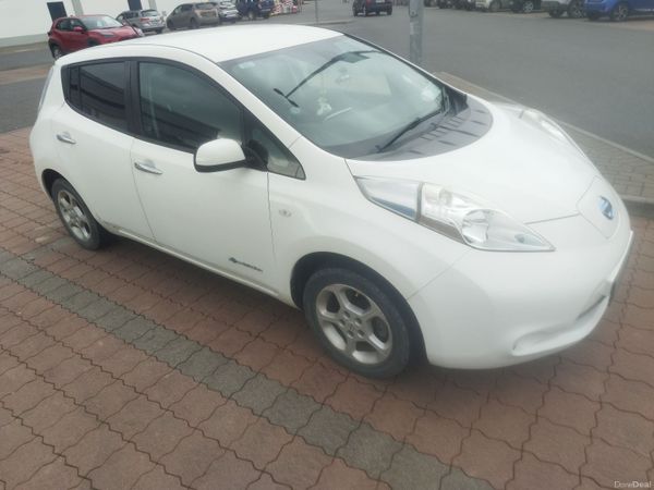 Nissan Leaf Hatchback, Electric, 2015, White