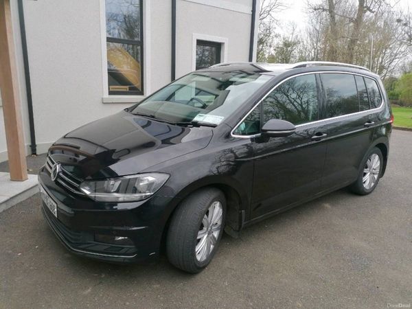 Volkswagen Touran MPV, Petrol, 2017, Black