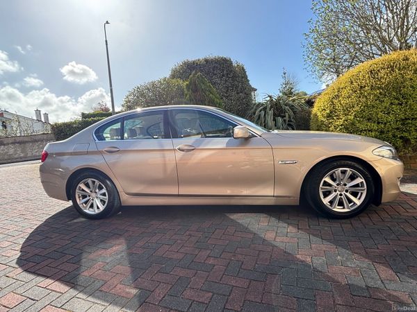 BMW 5-Series Saloon, Diesel, 2011, Gold