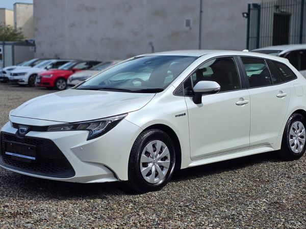 Toyota Corolla Estate, Petrol Hybrid, 2019, White