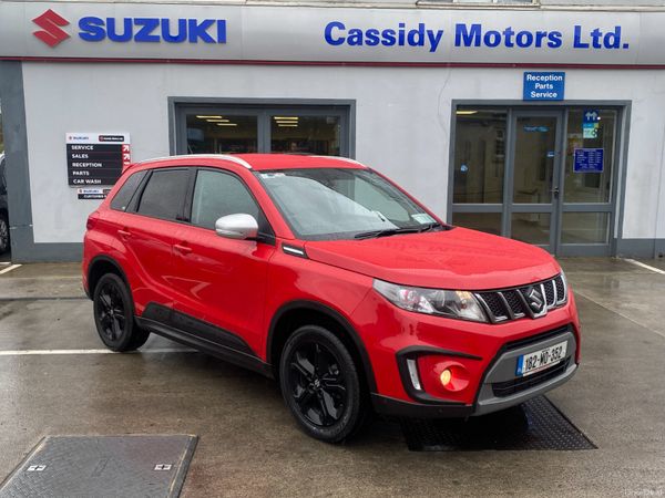 Suzuki Vitara SUV, Petrol, 2018, Red