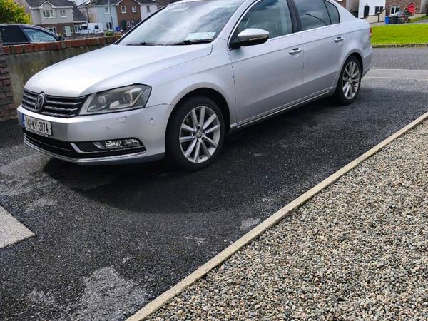 Volkswagen Passat Saloon, Petrol, 2014, Silver