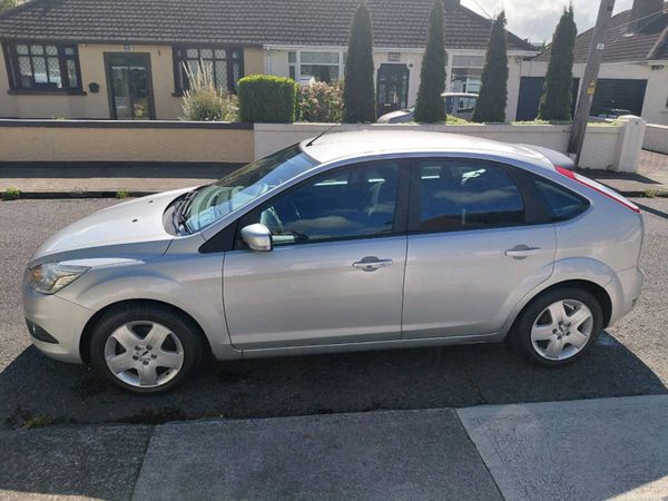 Ford Focus Hatchback, Petrol, 2008, Silver