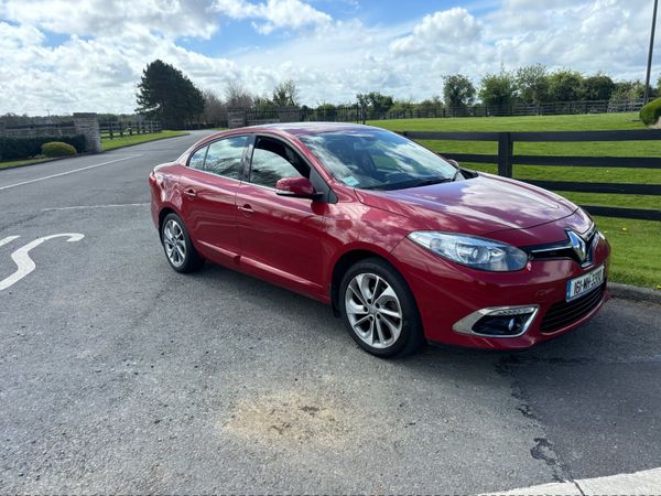 Renault Fluence Saloon, Diesel, 2016, Red