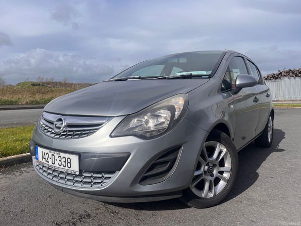 Opel Corsa Hatchback, Petrol, 2014, Silver
