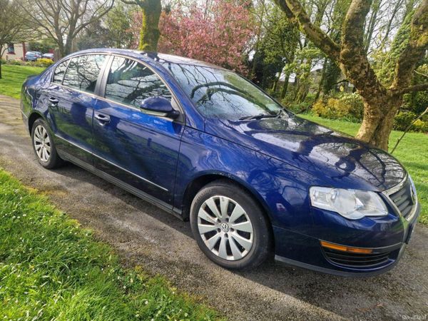 Volkswagen Passat Saloon, Diesel, 2009, Blue