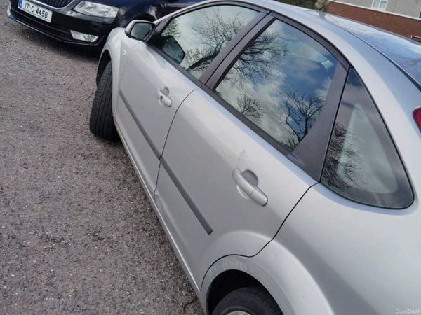 Ford Focus Hatchback, Petrol, 2008, Silver