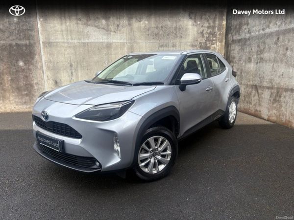 Toyota Yaris Cross Hatchback, Petrol Hybrid, 2024, Grey