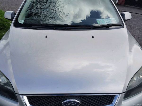 Ford Focus Hatchback, Petrol, 2008, Silver