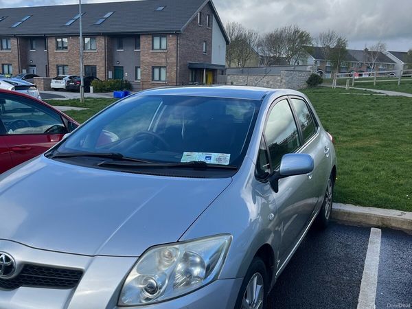 Toyota Auris Hatchback, Petrol, 2007, Silver
